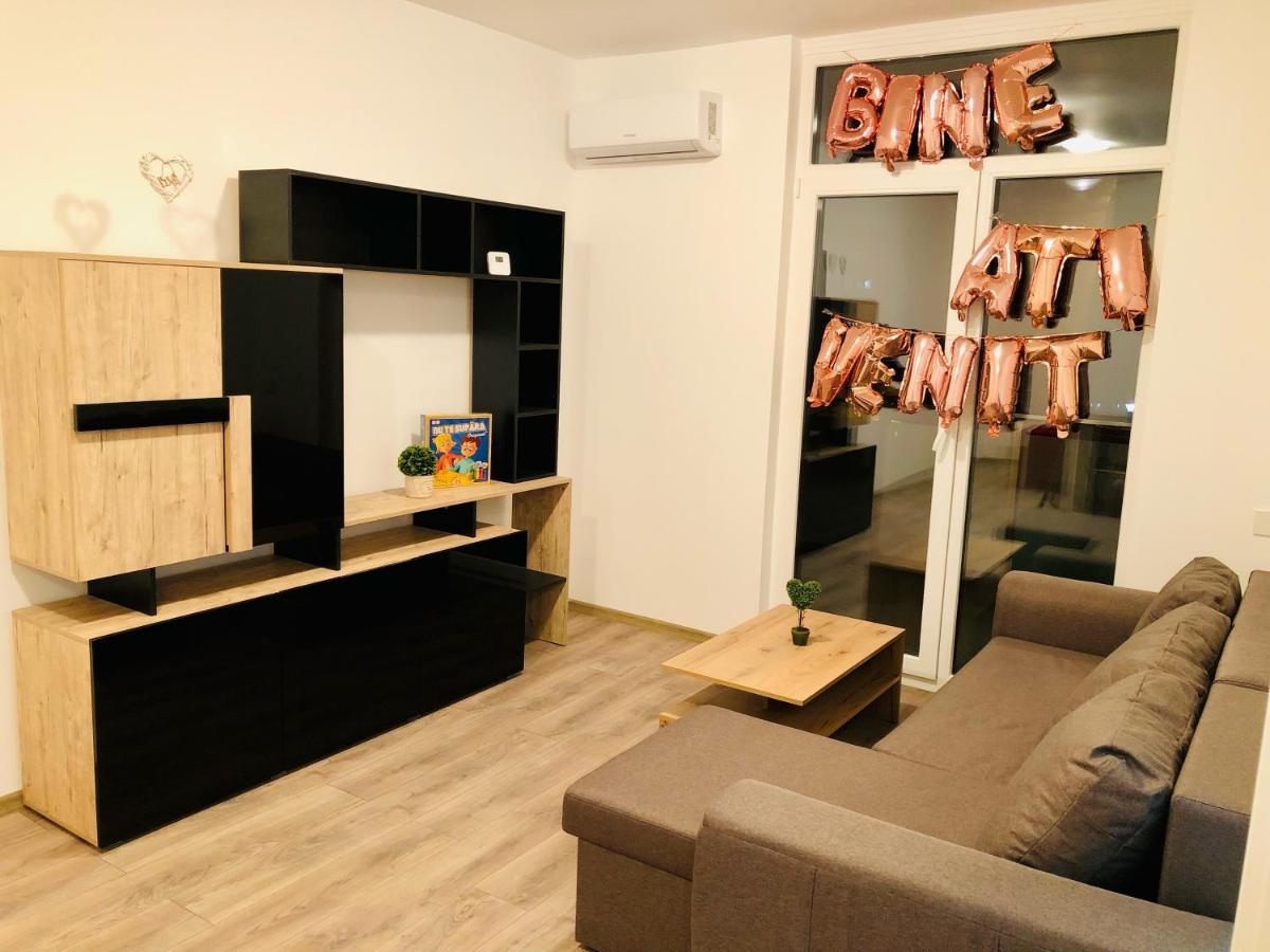 New And Modern Apartment Near Center At Vivalia Grand Temeşvar Dış mekan fotoğraf