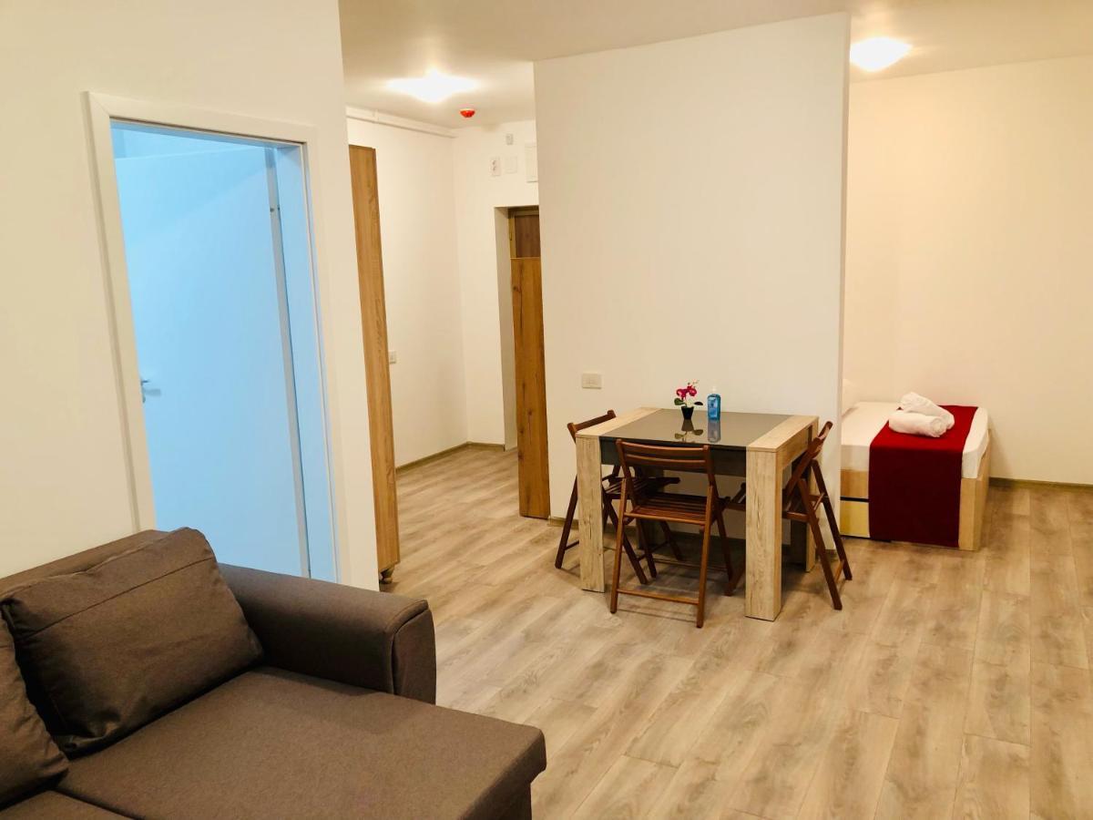 New And Modern Apartment Near Center At Vivalia Grand Temeşvar Dış mekan fotoğraf